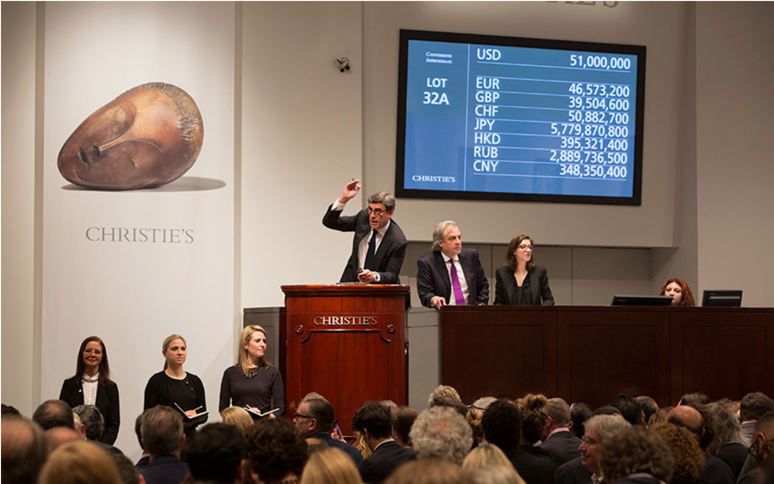 Christie’s New York: dražba Brancusiho sochy La muse endormie, 15. 5. 2017