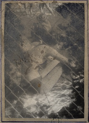 Miroslav Tichý: Bez názvu / 1950 - 80 / vintage gelatin silver print, kvaš, fix, papír